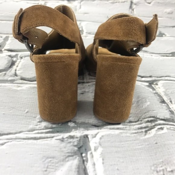 💕SALE💕Matisse Taupe Suede Kellen Slingback Pumps - Picture 6 of 8